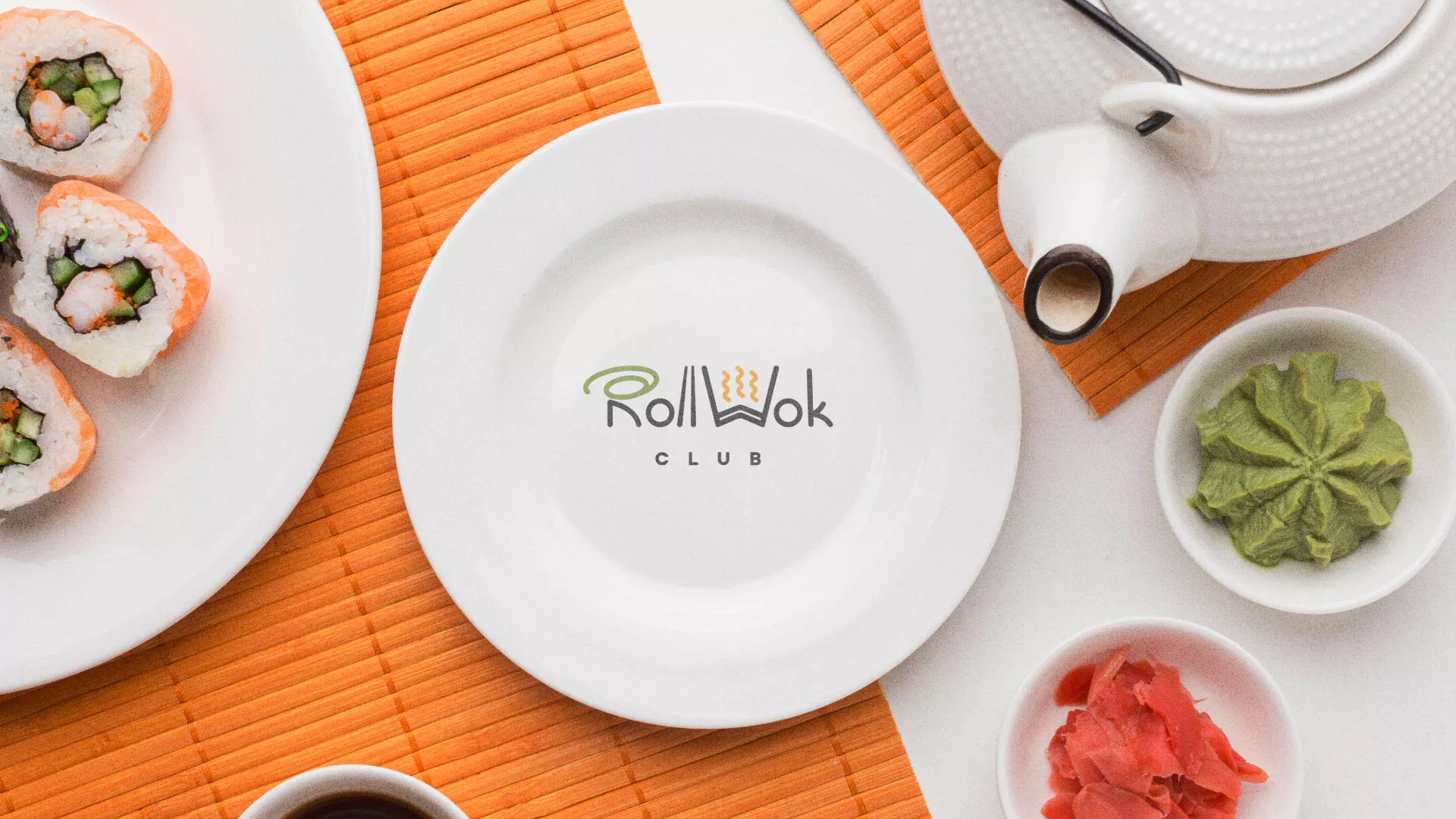 Разработка логотипа и фирменного стиля суши-бара «Roll Wok Club» в Сухом Логе